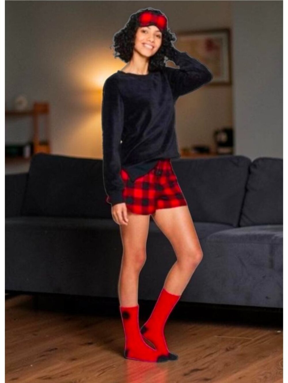 Wondershop 4-Piece Women’s Plush Pullover Flannel Shorts Cozy Socks & Eye Mask S